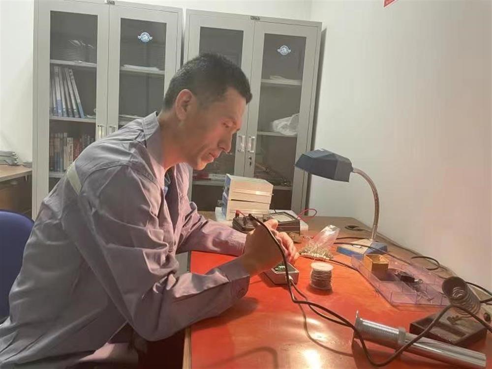 燃科研創(chuàng  )新之火 擎興市報國之炬