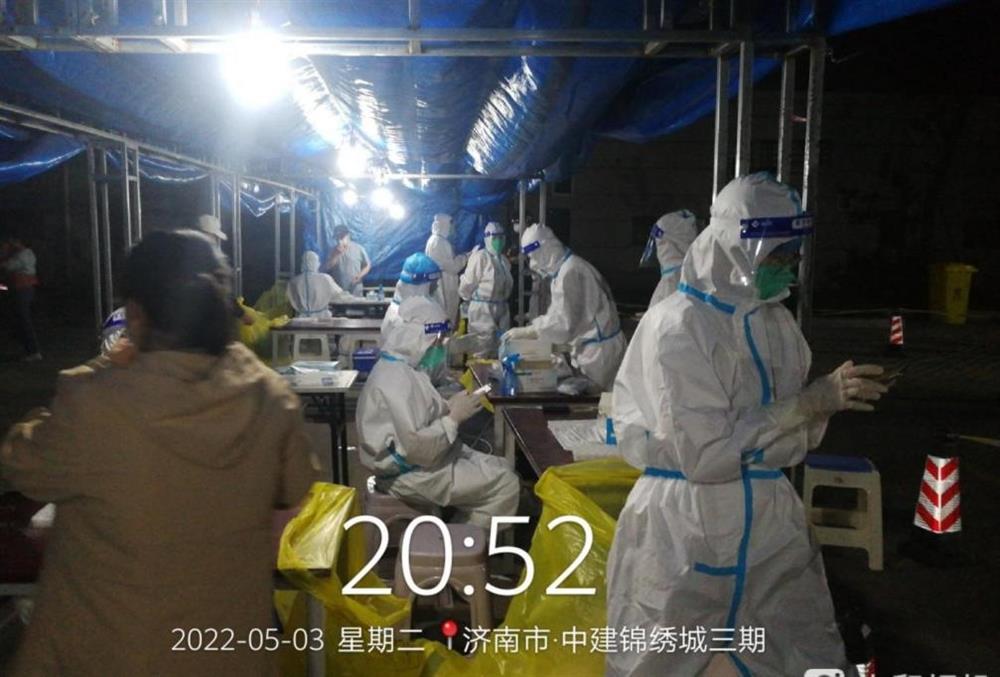 產(chǎn)發(fā)戰疫 |“金鐘大白”同心同行，筑牢社區疫情防控安全