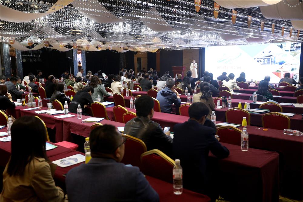 AI賦能產(chǎn)業(yè)生態(tài)！科創(chuàng  )投集團旗下銀河數創(chuàng  )空間舉辦濟南科創(chuàng  )數創(chuàng  )生態(tài)大會(huì )